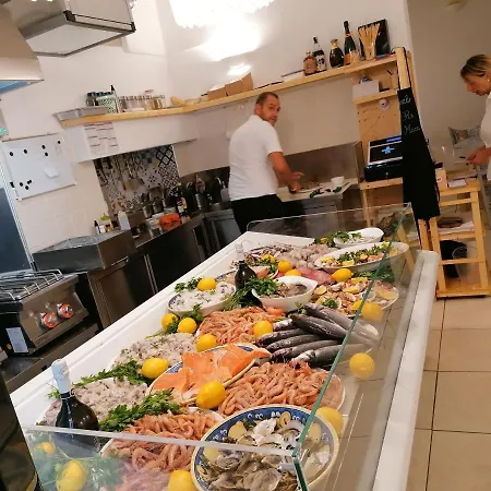 Nocleg ze śniadaniem Lo Smeraldo 4*