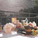 Lo Smeraldo Frühstückspension