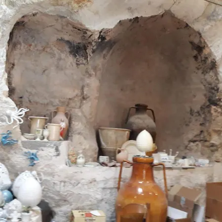 Lo Smeraldo Oda ve Kahvaltı Grottaglie