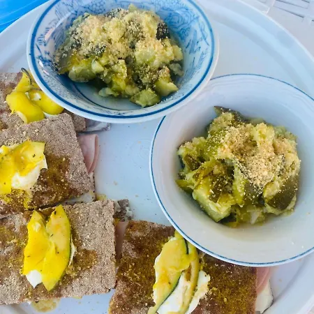 Oda ve Kahvaltı Lo Smeraldo