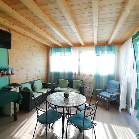 Lo Smeraldo ベッド・アンド・ブレックファスト 4*