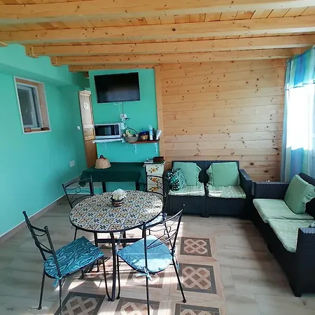 Lo Smeraldo Oda ve Kahvaltı 4*